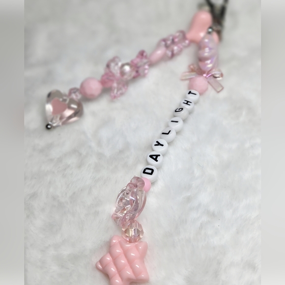 Taylor Swift Pink and White Keychain - Picture 3 of 3